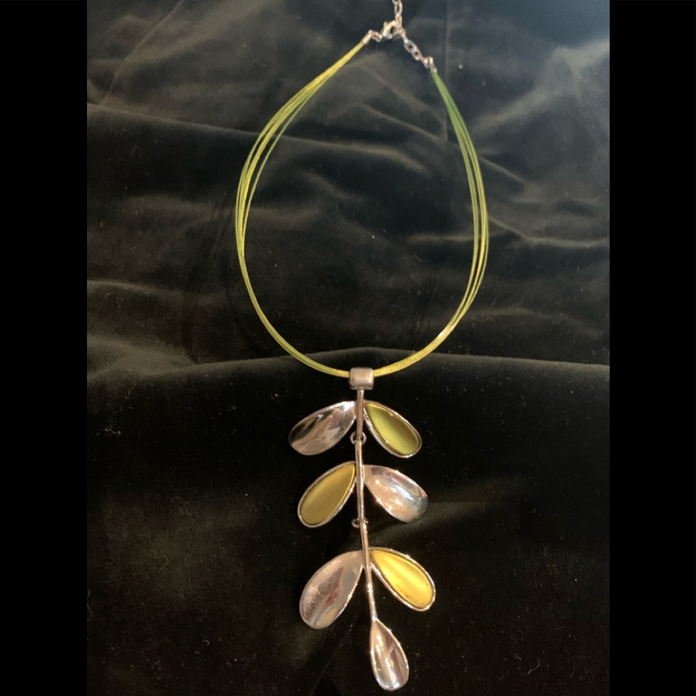 Leaf necklace😀4 for 20